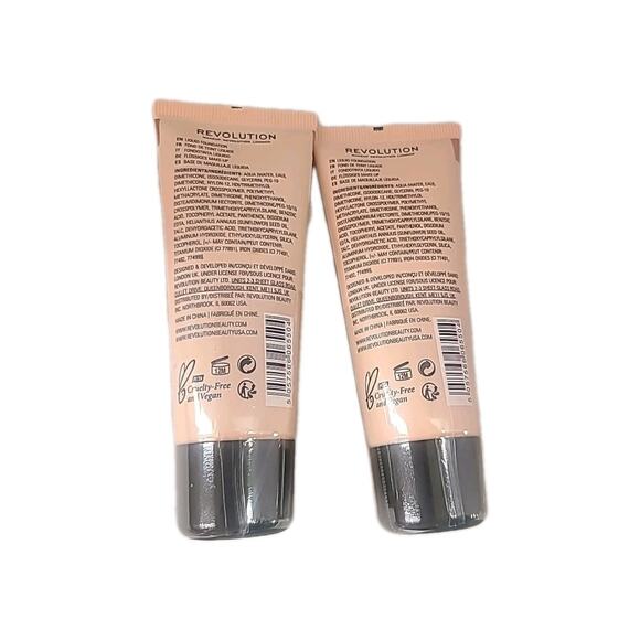 New! -2 Sealed Matte Makeup Revolution Full Coverage Pore Blurring F10 - Picture 3 of 4